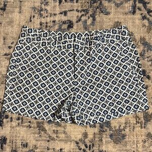 GAP Blue and White Bermudas Modern Summer Style